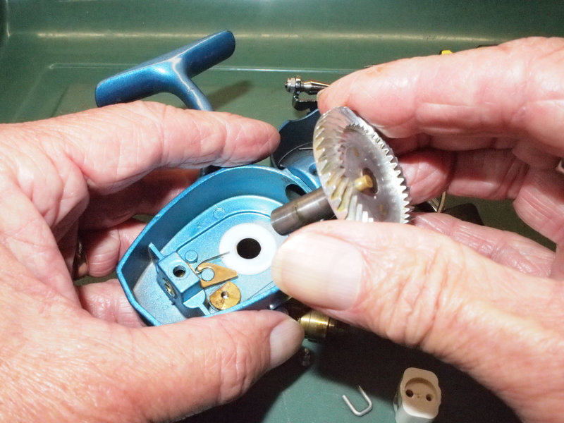 Penn 720--Removing Main Gear